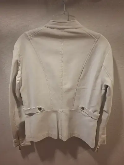 Chaqueta Mossimo cuero sintético blanca - miniatura 5