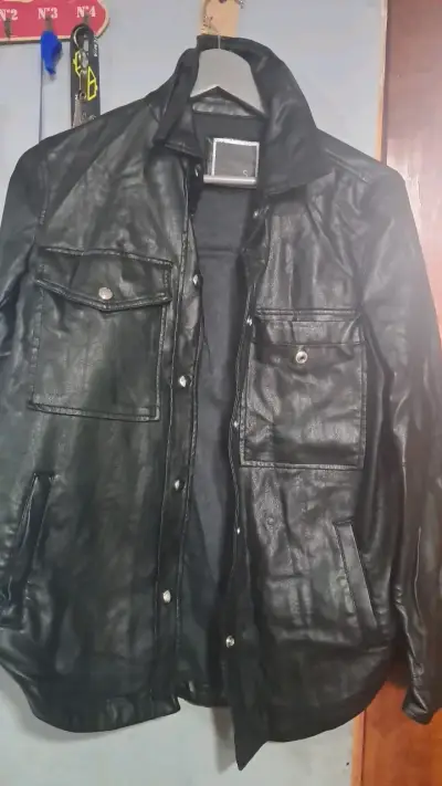 Chaqueta de cuero negra para hombre talla S - miniatura 1