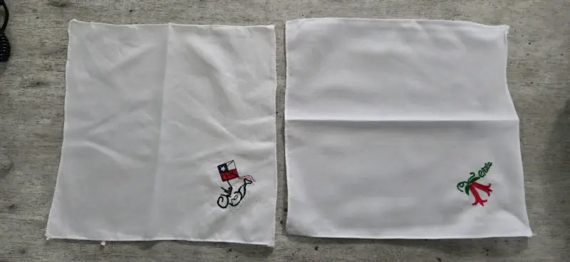 Pañuelo de tela blanco con bordado decorativo - 2