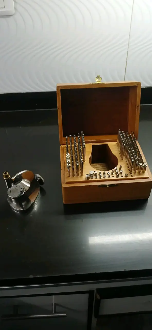 Set de herramientas de grabado en caja de madera - 6