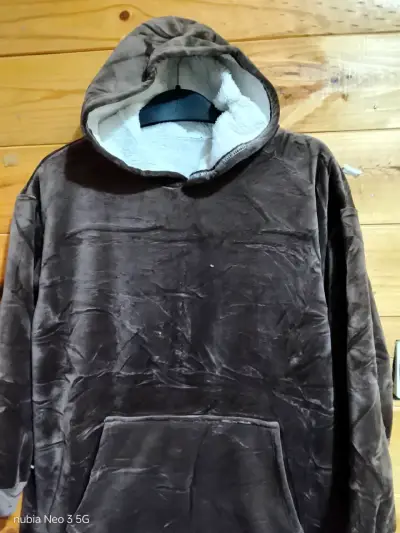 Polerón Oversize Unisex con Capucha y Bolsillo - miniatura 2