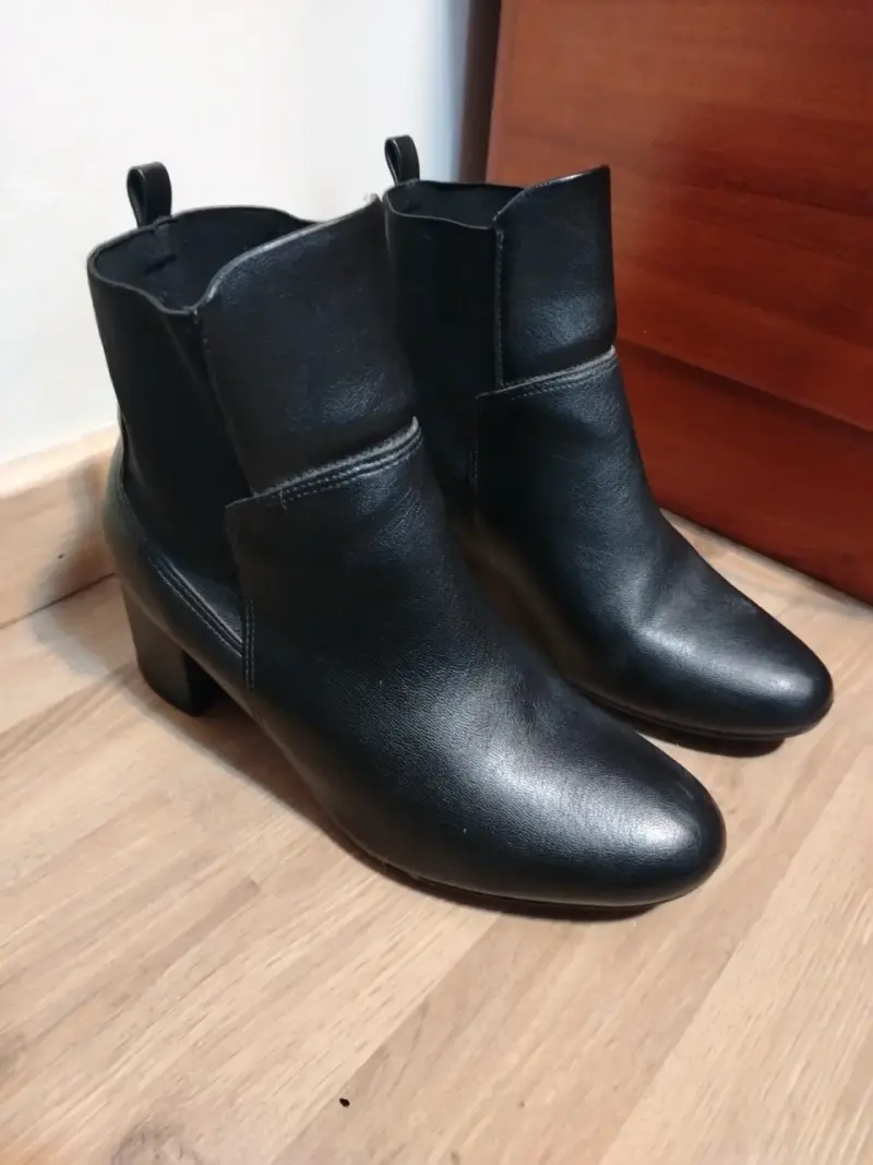 Botines de cuero elegantes - 1