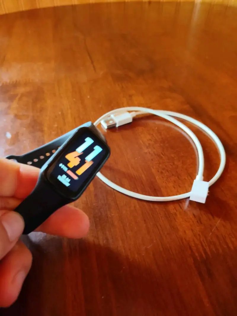 Reloj inteligente con pantalla táctil y cargador - 2