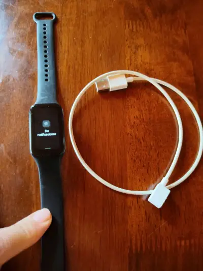 Reloj inteligente con pantalla táctil y cargador - miniatura 5