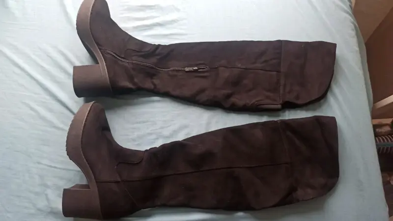 Botas marrones de gamuza con tacón alto talla 39 - 1