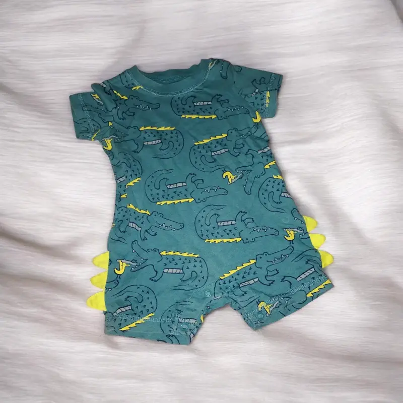 Lote de ropa de bebé con abrigos y bodys - 5