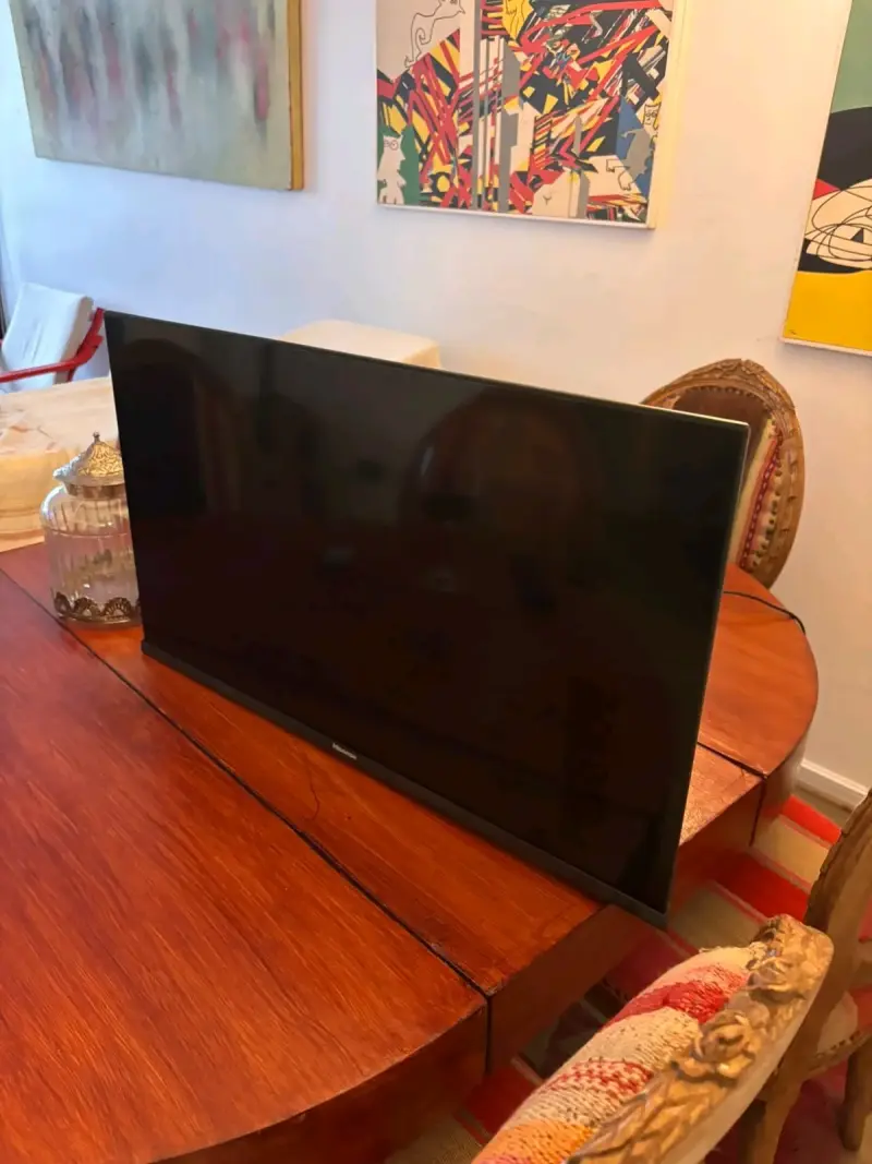 Televisor Hisense LED 32 pulgadas - 1