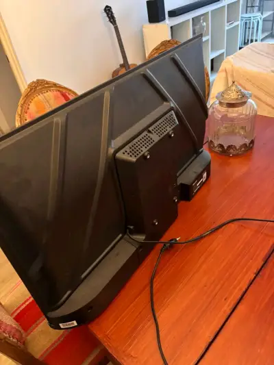 Televisor Hisense LED 32 pulgadas - miniatura 3