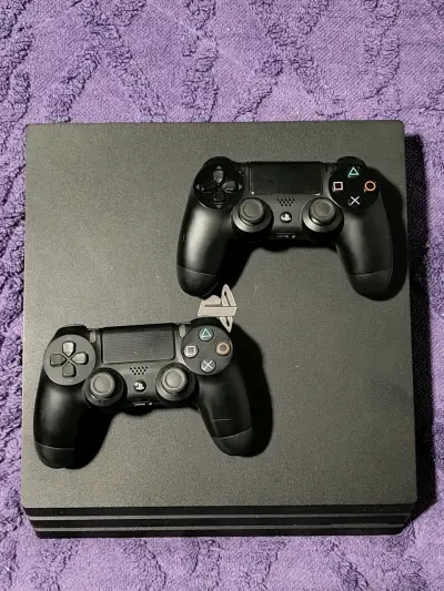 PS4 Pro 1TB - 2 Controles - 3 Juegos - miniatura 1