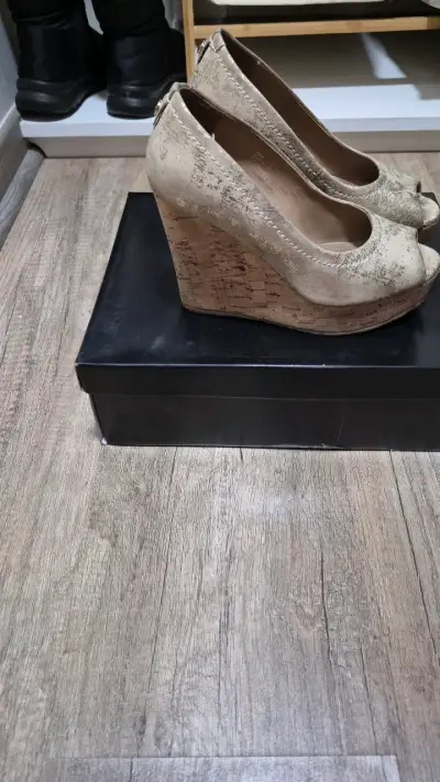 Zapatos de cuña dorados Gacel en buen estado - miniatura 2