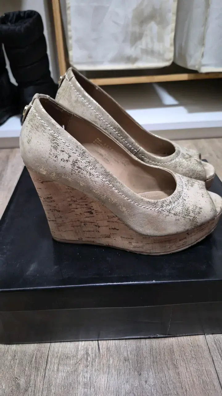 Zapatos de cuña dorados Gacel en buen estado - 3