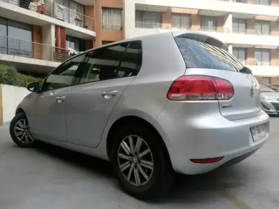 Volkswagen Golf 2011 muy buen estado - miniatura 1