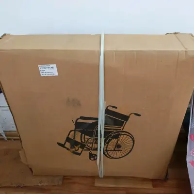 Silla de Ruedas Plegable en Caja - miniatura 3