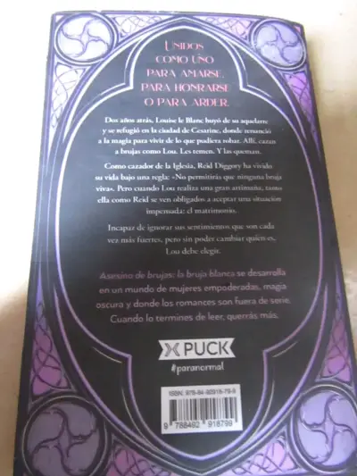 Libro Asesino de Brujas: La Bruja Blanca de Shelby Mahurin - miniatura 2