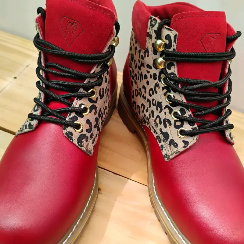 Botines de seguridad, rojas de cuero animal print - 4