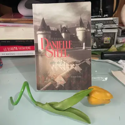 📿Libro 'Acto de Fe' de Danielle Steel - miniatura 1