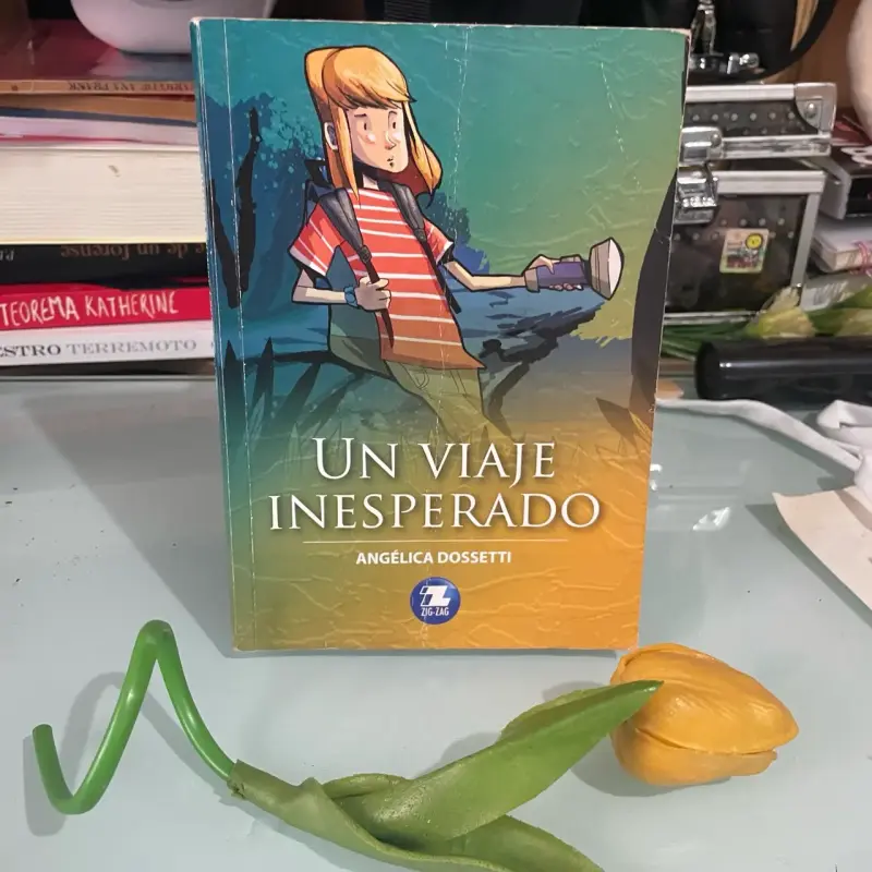 🎒Libro 'Un Viaje Inesperado' de Angélica Dossetti - 1