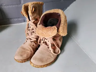 Botas de invierno beige con forro de lana - miniatura 3