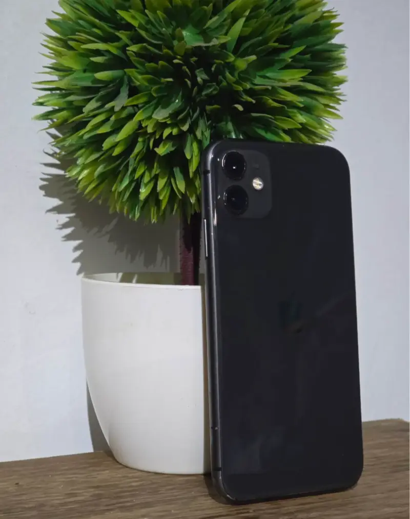 iPhone 11 89% todo original - 2