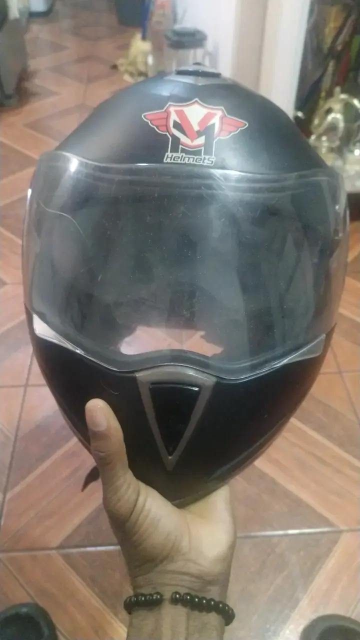 Casco de moto negro con visera - 2