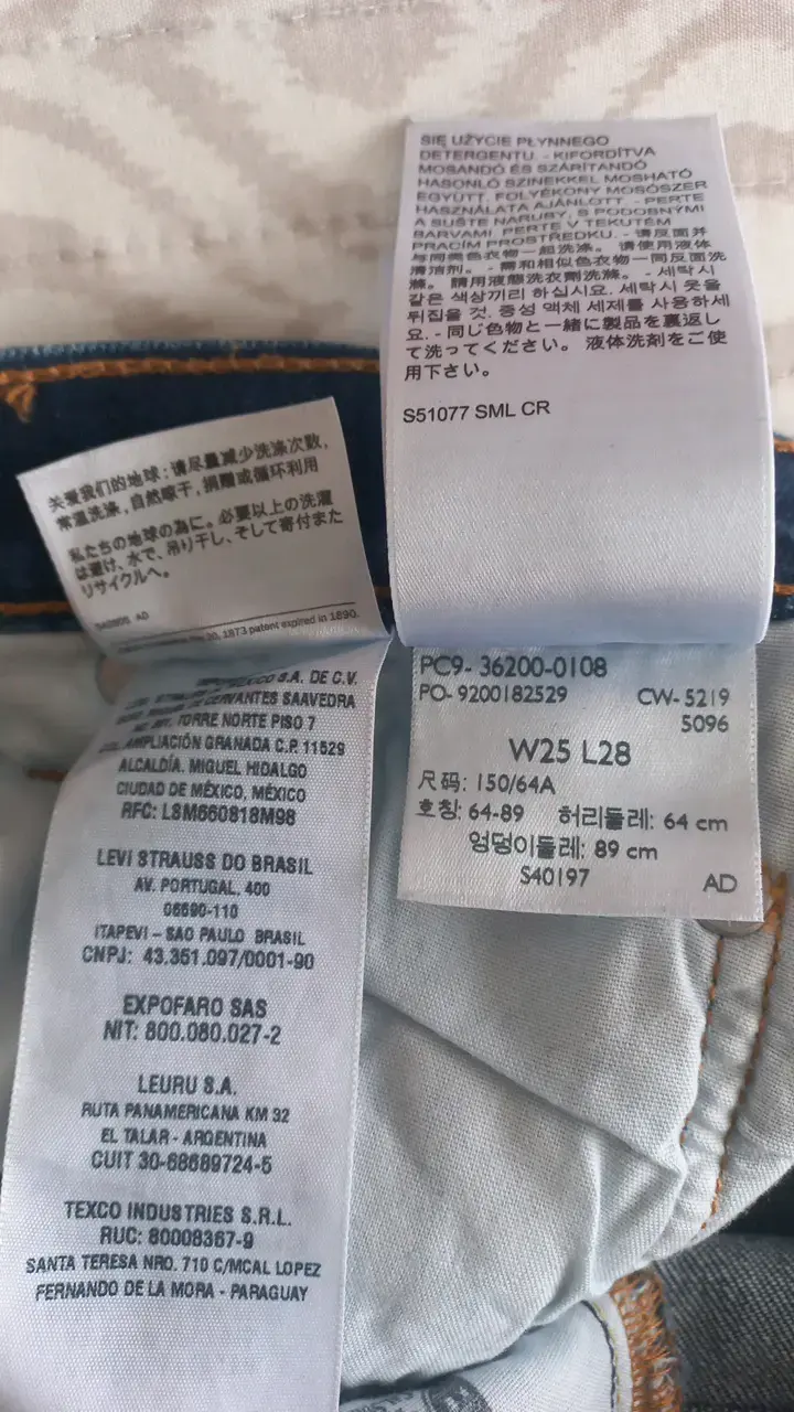 Jeans Levi's clásicos azul oscuro - 3