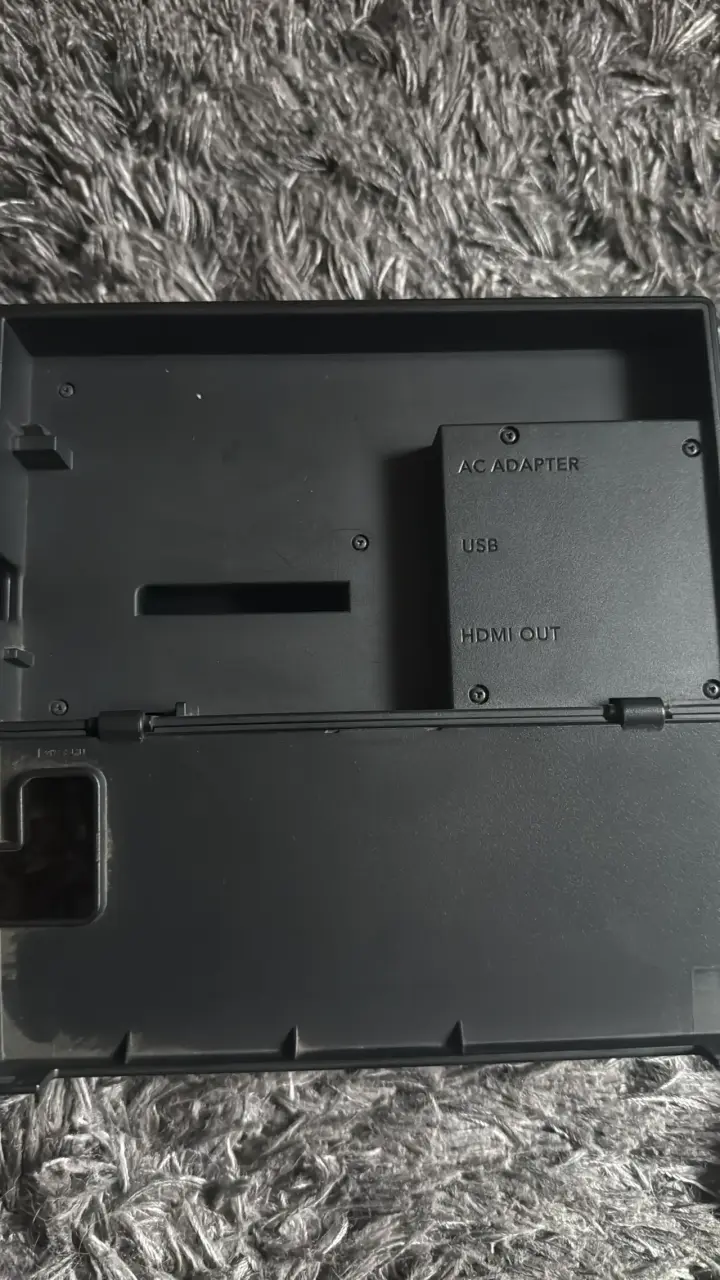 Consola Nintendo Switch con Joy-Con y accesorios - 4