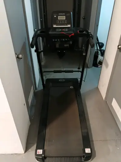 Caminadora eléctrica Kenling plegable en buen estado - miniatura 1