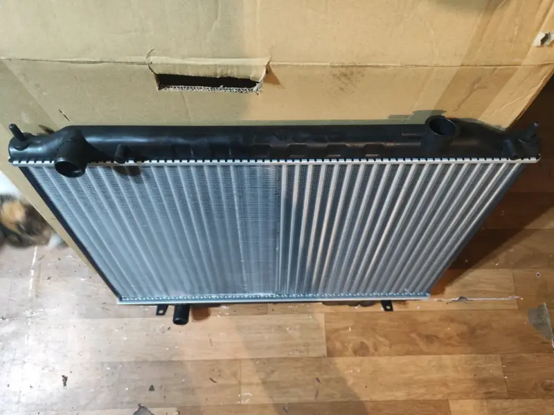 Radiador de auto nuevo con alta eficiencia - 3