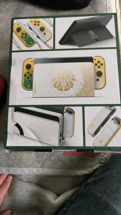 Nintendo Switch OLED Edición Zelda con Accesorios - miniatura 1