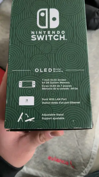 Nintendo Switch OLED Edición Zelda con Accesorios - miniatura 2