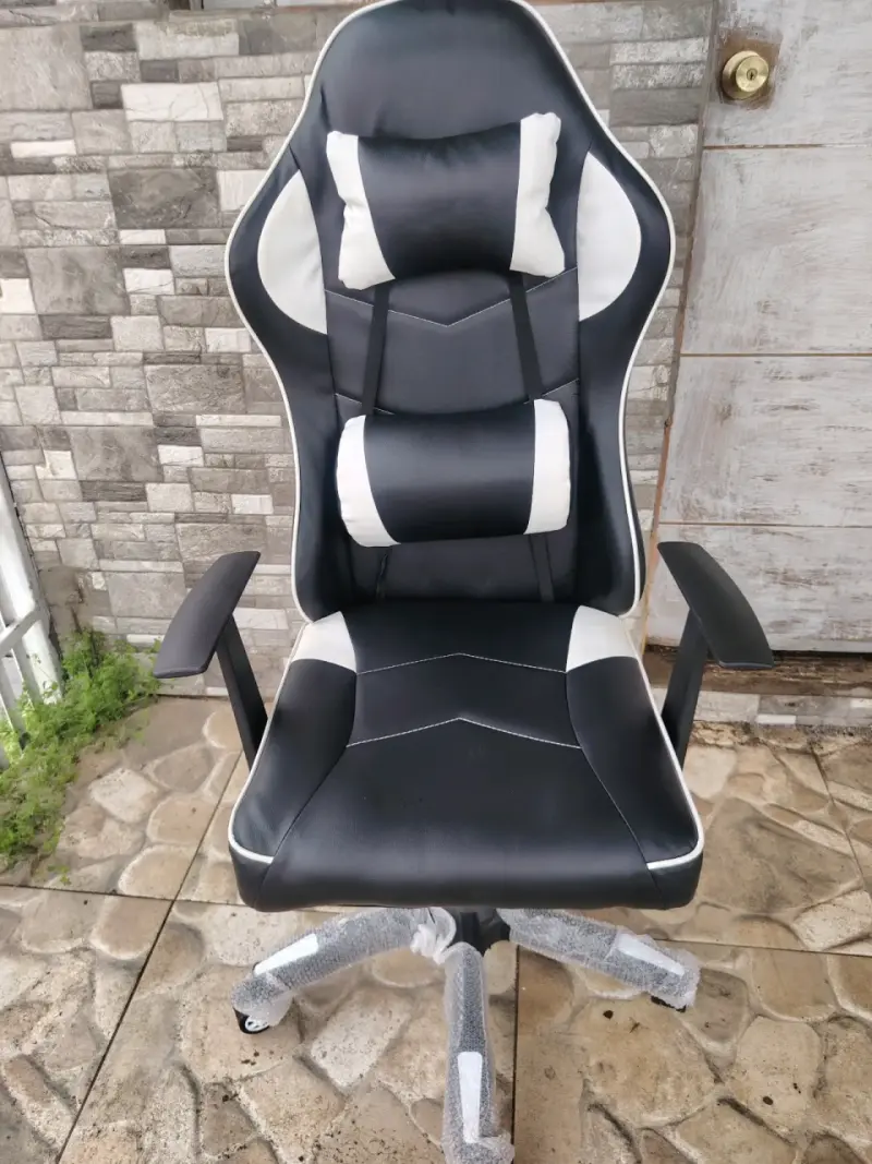 Silla Gamer Ergonómica Negra y Blanca - 3