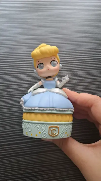 Blind box de Cenicienta Disney - Miniso - miniatura 1