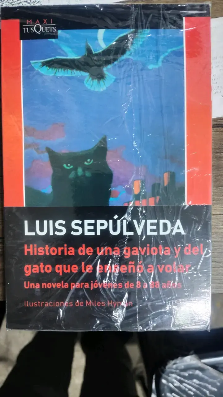 Libro Historia de una Gaviota y del Gato que le Enseñó a Volar