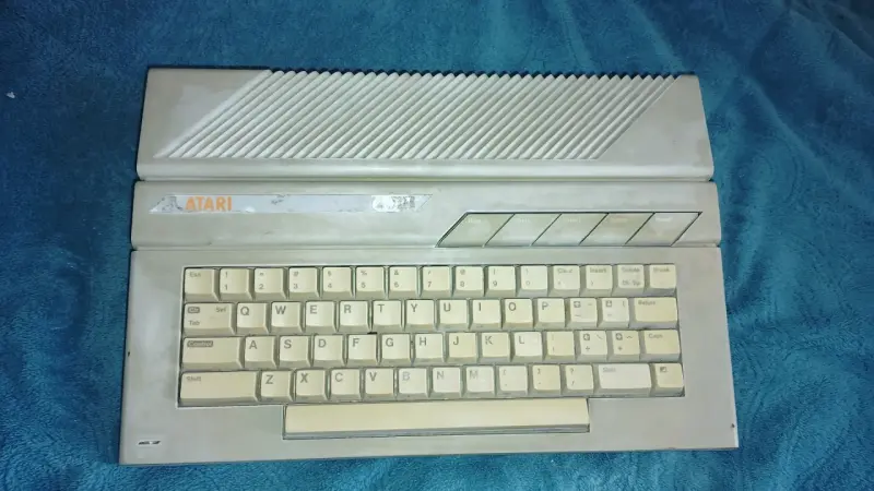 Computador Atari retro modelo ST