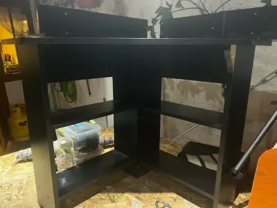 Escritorio Esquinero Negro con Estantes Integrados - miniatura 2