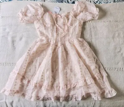 Vestido estilo coquette completamente nuevo - miniatura 3