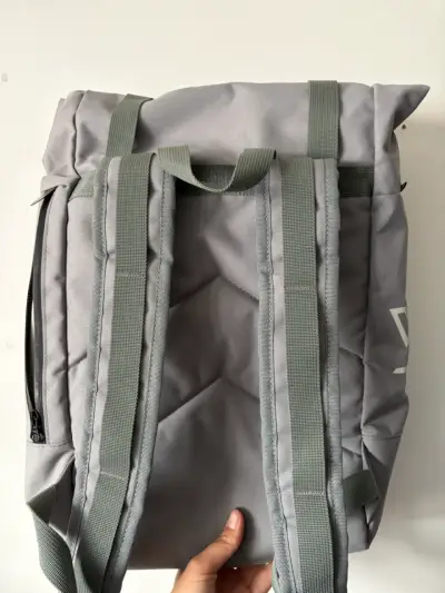 Mochila gris yerka - miniatura 3