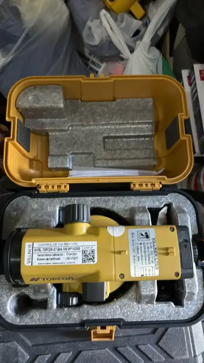 Nivel automático Topcon AT-B4A con trípode - miniatura 2