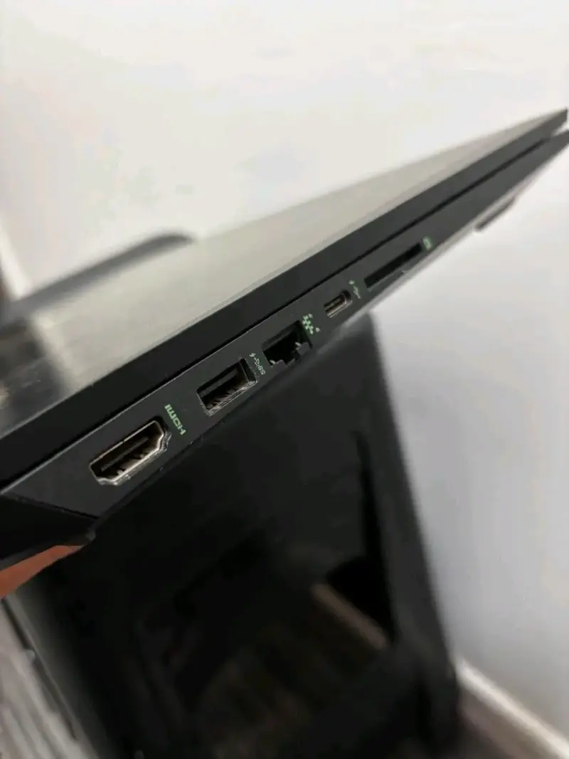 HP Pavilion Gaming con Teclado Retroiluminad - 5