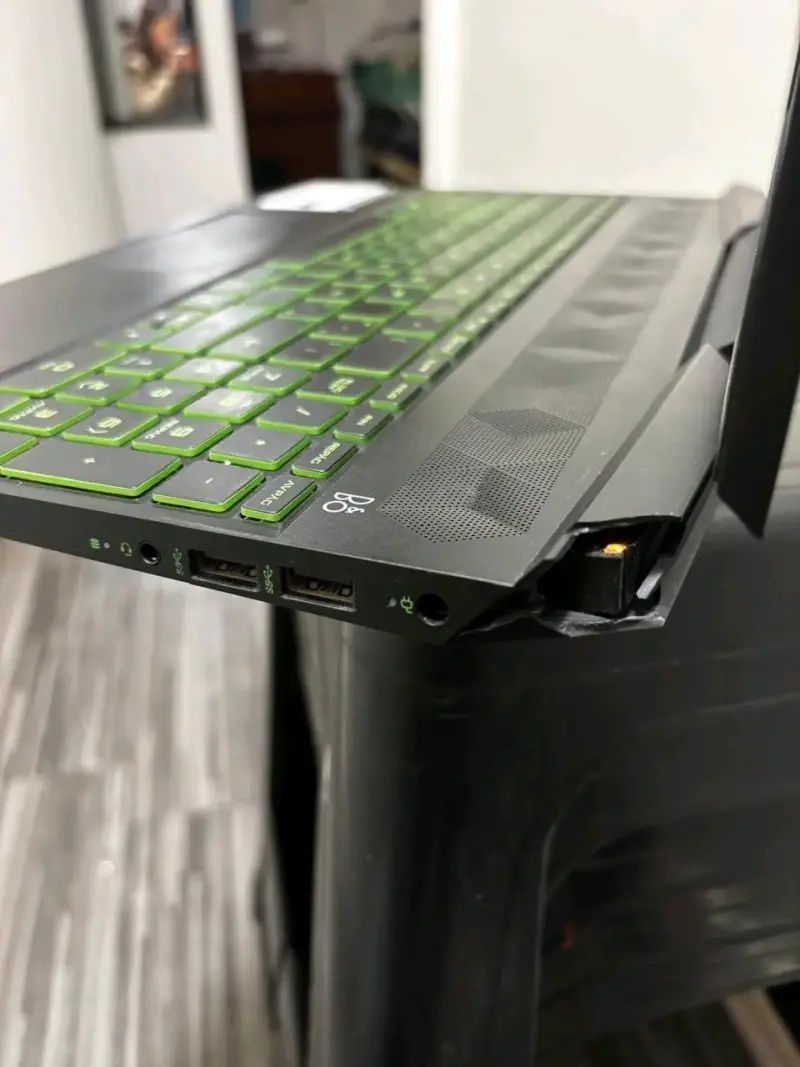 HP Pavilion Gaming con Teclado Retroiluminad - 6