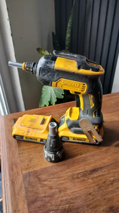 Taladro Inalámbrico DeWalt 20V con Batería - miniatura 3