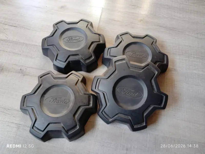 Tapacubos Ford para llantas de camioneta - 1