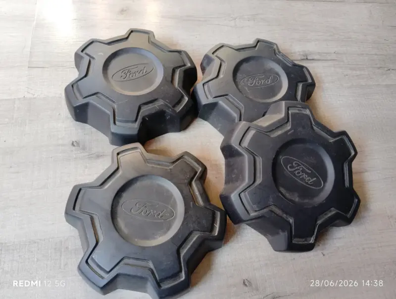 Tapacubos Ford para llantas de camioneta - 2