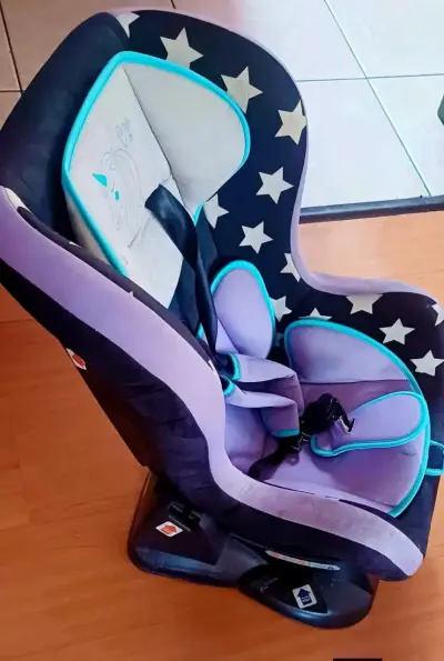 Silla de auto infantil con diseño de unicornio - miniatura 2