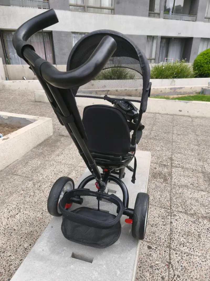Triciclo para niños Bebeglo con toldo y manillar - 5