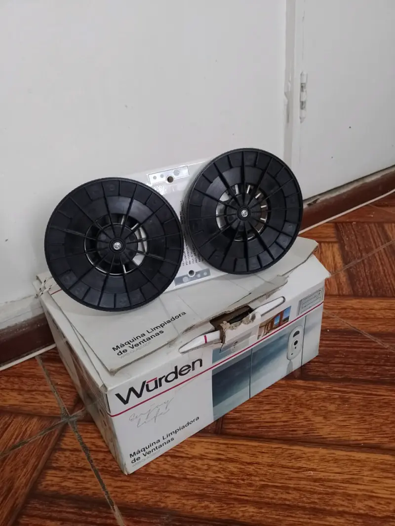 Máquina limpiadora de ventanas Würden con  control - 2