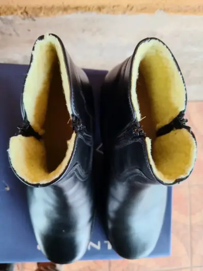 Botines de cuero negro con forro interior - miniatura 2