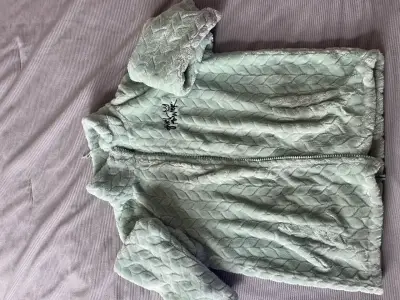 Chaqueta de invierno para niña en varios colores - miniatura 2