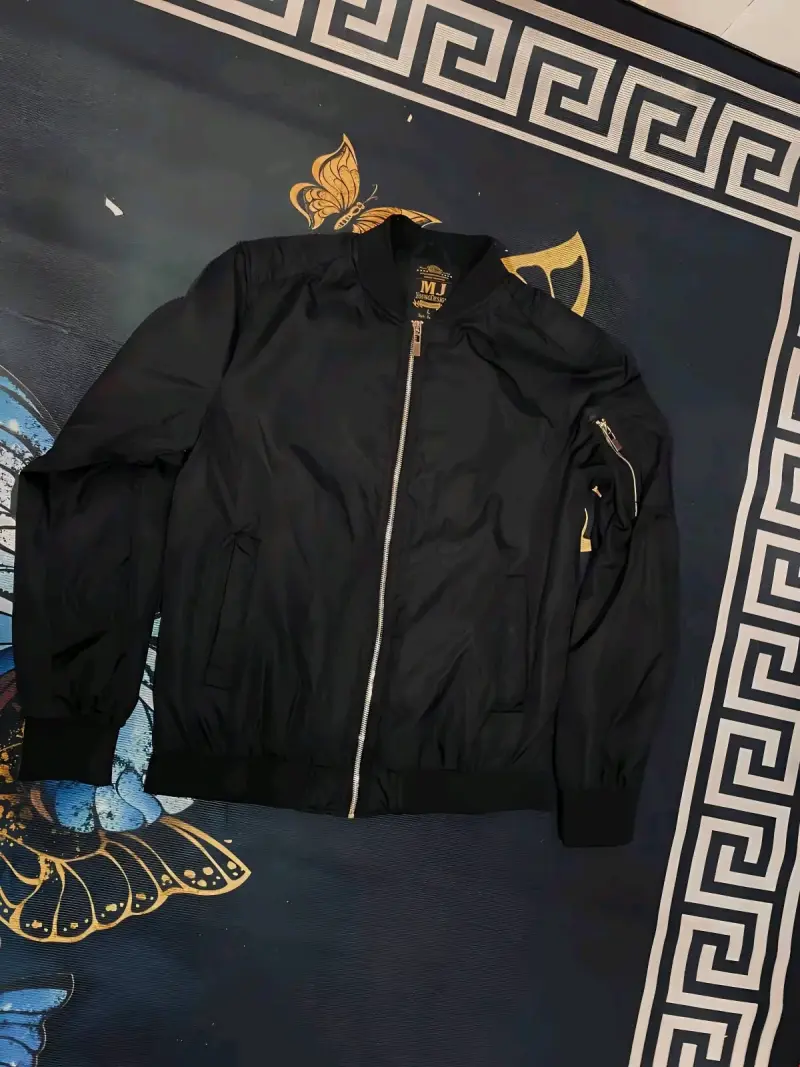 Chaqueta bomber negra para hombre