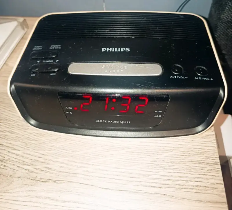 Radio reloj despertador Philips AJ3123